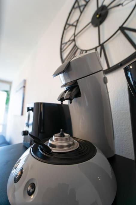 Fully Equipped Apartment St Charles Train Station Marseille Bagian luar foto